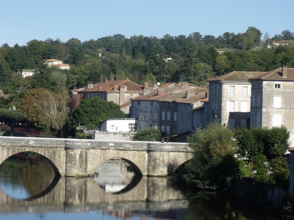 Camping Des Ribieres Confolens Luaran gambar